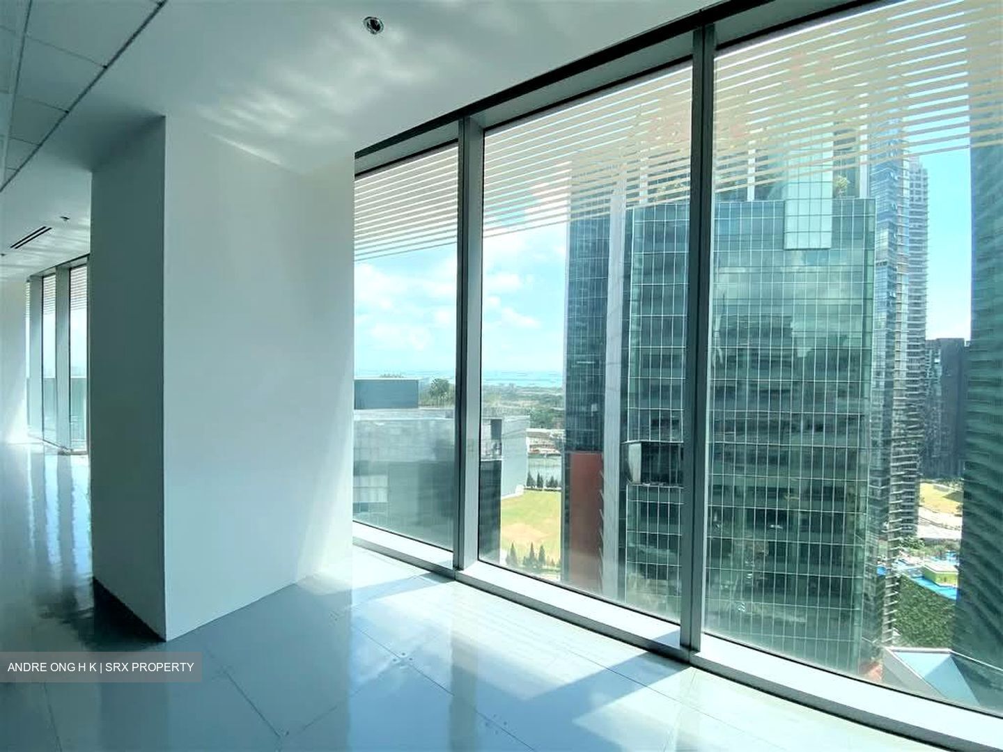 Ocean Financial Centre (D1), Office #594019911